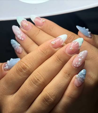 Aleyna Yıldırım Beauty — Pastel ışıltı tırnak uygulaması